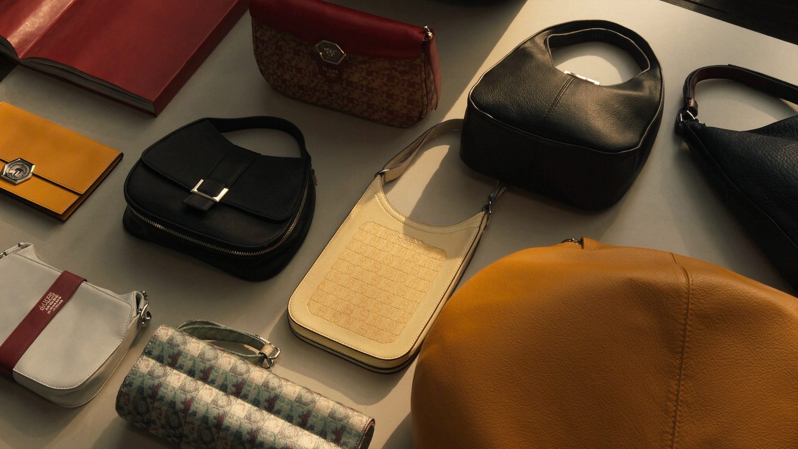 Bolsos guess mejores modelos temporada